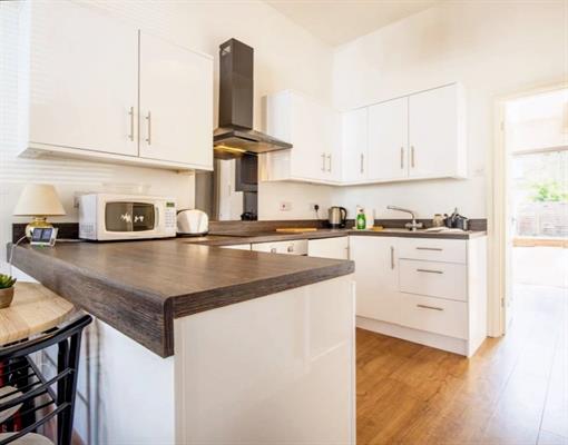 Endsleigh Gardens, Ilford, IG1