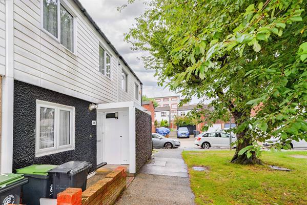 Copperfield, Chigwell, IG7