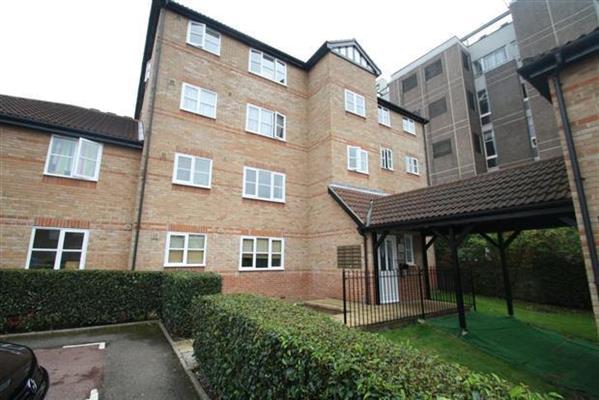 Wells Court, Romford, RM1